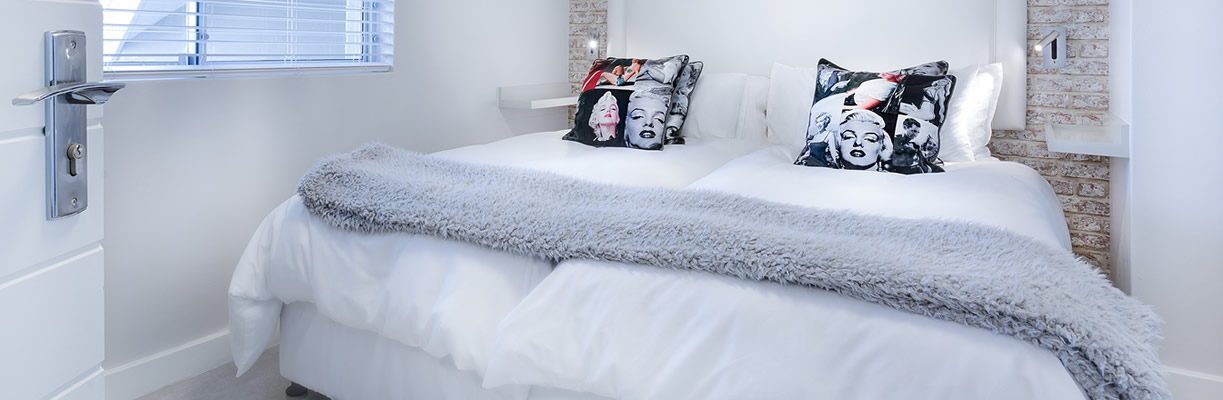 Our bedroom house cleaning services pays special attention to the place you rest at the end of a long day, that place that makes you whole again. If you’re located in the East Bay Area and are looking for a reliable house cleaning company, you found it! And we will amke sure you have the best night sleep ever in a perfectly cleaned bedroom!